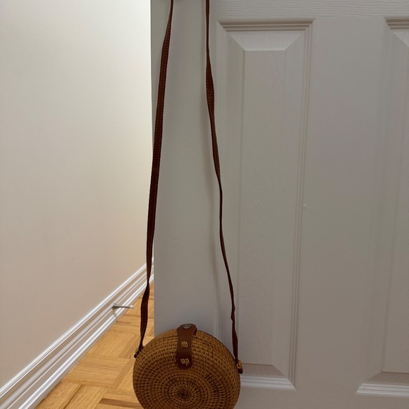 Handmade Thai rattan straw circle round bag - Picture 2 of 3